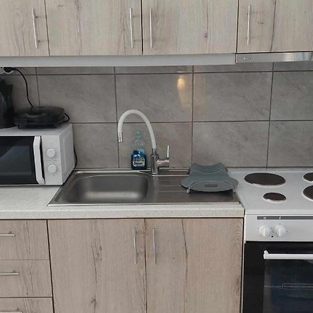 Anezinas Place Daire Perissa  Dış mekan fotoğraf