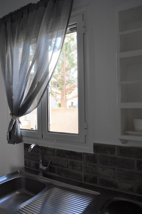 Anezinas Place Daire Perissa  Dış mekan fotoğraf