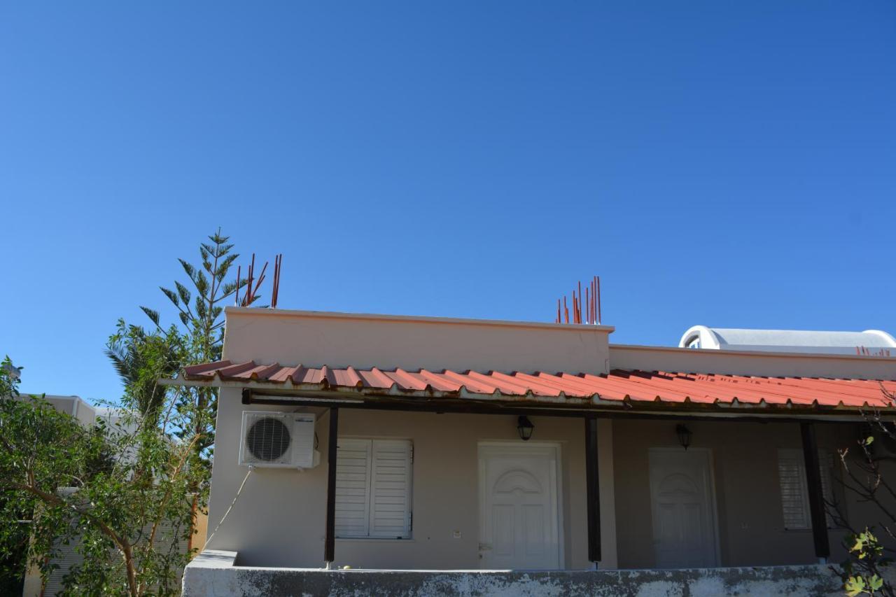 Anezinas Place Daire Perissa  Dış mekan fotoğraf