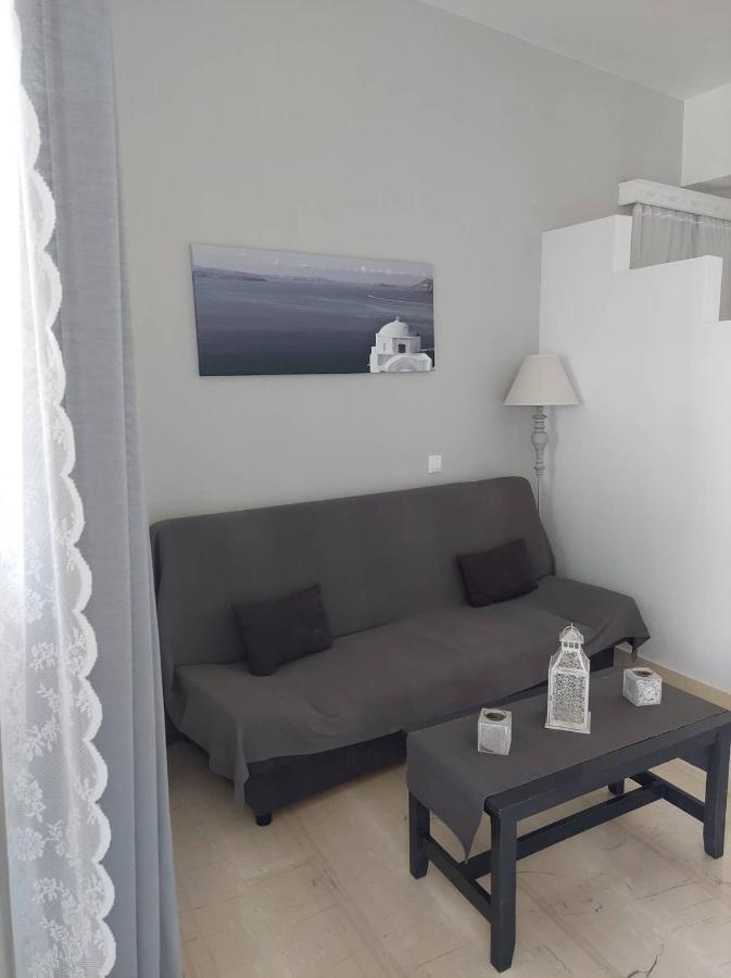 Anezinas Place Daire Perissa  Dış mekan fotoğraf