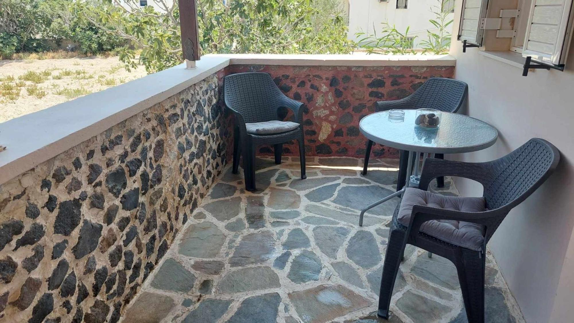 Anezinas Place Daire Perissa  Dış mekan fotoğraf